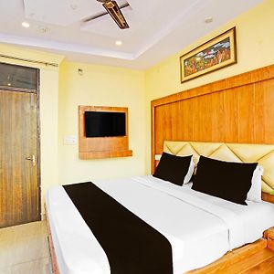 FabHotel Khalsa Inn